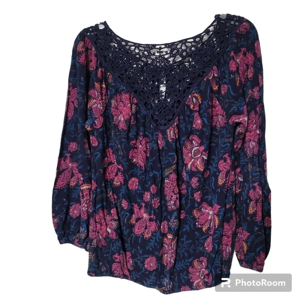 Lucky Brand Navy And Pink Floral‎ Katie Embroidered Crochet Lace Yoke Top Size M